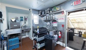350 River St, Woonsocket, RI 02895