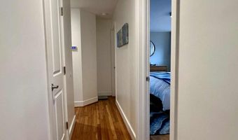 4118 18TH Road N Unit Middle Floor Middle Floor, Arlington, VA 22207