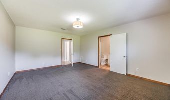 5811 Monroe St, Baker, FL 32531