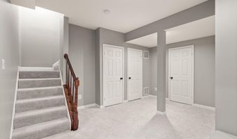 8074 SKY BLUE Dr, Alexandria, VA 22315