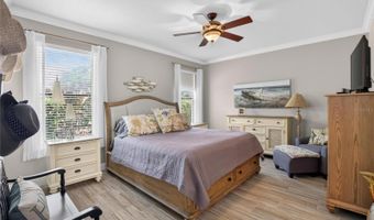 342 BLUEWATER FALLS Ct, Apollo Beach, FL 33572