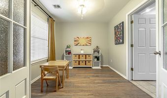 1807 SW Pine Ave, Bentonville, AR 72713