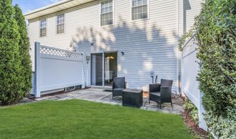 82 Cliffwood Ave W 53, Aberdeen, NJ 07747