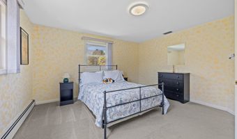 319 Redstone Dr, Cheshire, CT 06410