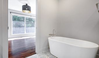 118 Routt St, Alamo Heights, TX 78209