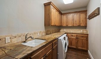 2885 NW Perlette Ln, Bend, OR 97703