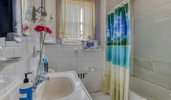 213 S Main St S, Milltown, NJ 08850