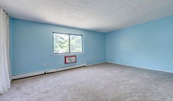 132 Sutton Pl 132, Bloomfield, CT 06002