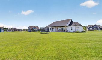5895 Menza Dr, Auburn, IN 46706