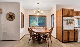 7829 SW 174TH Pl, Beaverton, OR 97007