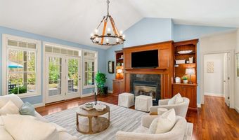 12 Amber Ln, Bedford, NH 03110
