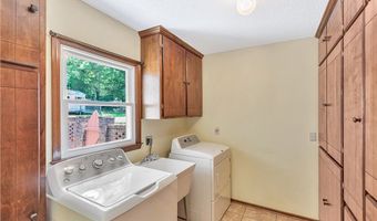 910 Chantilly Ln, Anderson, SC 29625