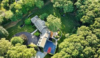 16 Hillside Rd, Cumberland, RI 02864