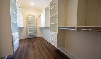 3899 Chapel Hill Ct, Bargersville, IN 46106