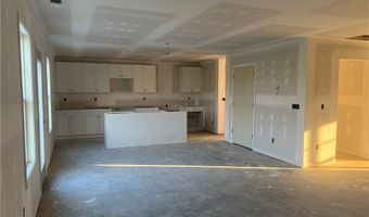 38 Coachman Ln, Autryville, NC 28318
