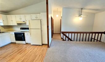 3 Lakeview Dr, Narragansett, RI 02882