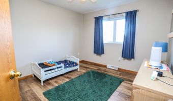 1524 N Harrison St, Aberdeen, SD 57401