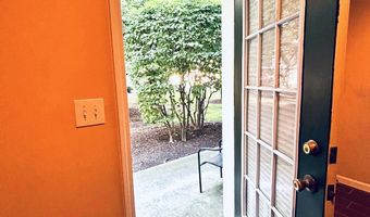 19 MARINA Dr, Bayonne, NJ 07002