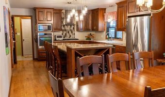 1911 6th Ave NW, Austin, MN 55912