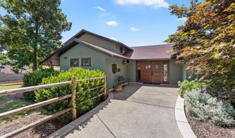 1320 N Mountain Ave, Ashland, OR 97520