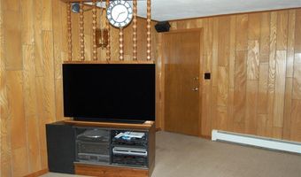 109 Suffolk Dr, North Kingstown, RI 02852