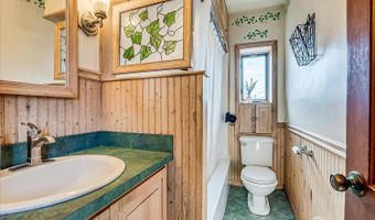 25 Homestead Ave, Avenel, NJ 07001