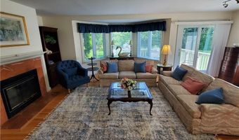 15 Hammersmith Rd 33, Newport, RI 02840