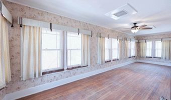 411 N B St, Arkansas City, KS 67005