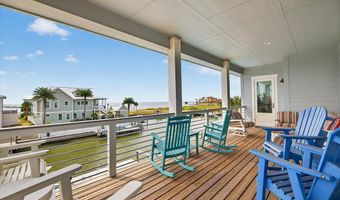 1013 St John Ct, Rockport, TX 78382
