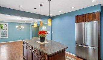 838 Lynnhaven Ln, Akron, OH 44313