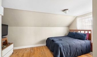 15 Preston Dr, North Kingstown, RI 02852