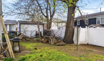 9 Youlden Ave, Cranston, RI 02910
