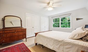 7600 CHARLESTON Dr, Bethesda, MD 20817