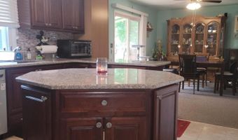 200 Pacific Ave, Beachwood, NJ 08722