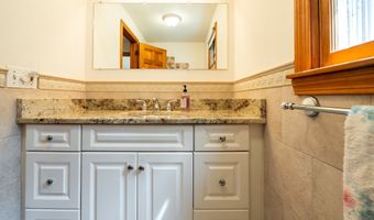 198 N Timber Ln, Cheshire, CT 06410