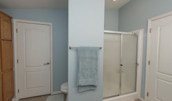 171 Leisure Park Cir, Santa Rosa, CA 95401