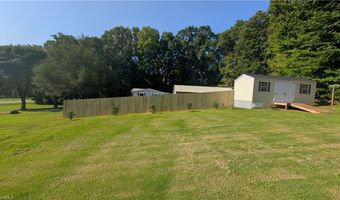 2474 Woodridge Dr, Asheboro, NC 27205