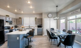 1282 W KESLER Ln, Chandler, AZ 85224