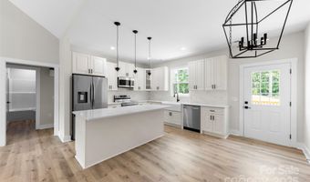 109 Darvee Rd, Blacksburg, SC 29702