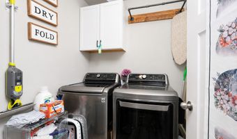 1300 S 10th St, Adel, IA 50003