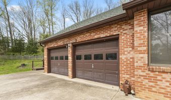 74 Muncy Ln, Ashland, KY 41102
