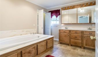 596 Teakwood Rd, Alma, GA 31510