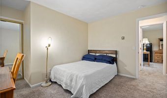 621 Van Oaks Dr, Amherst, OH 44001