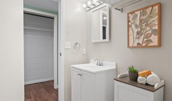 1745 N CLIFF St N, Alexandria, VA 22301