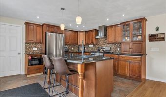 62 Canonchet Trl, Cranston, RI 02921