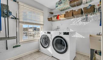 221 Magnolia Dr, Bayville, NJ 08721