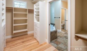 3308 N Acre Ln, Boise, ID 83704