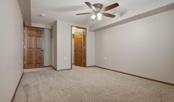 1211 N State St, Aberdeen, SD 57401