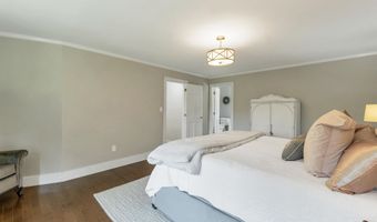 8 W Gate Dr, Bow, NH 03304