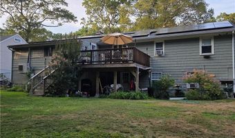 77 Fairfield Dr, North Kingstown, RI 02852